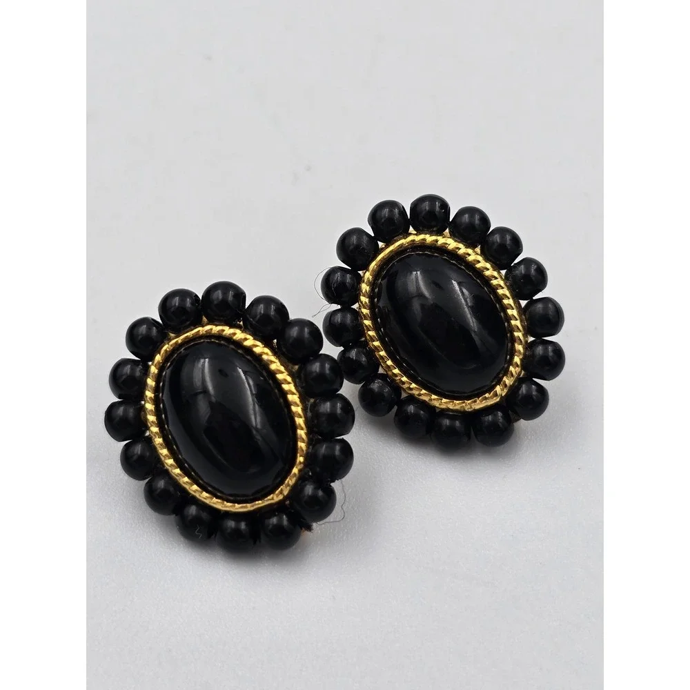 Vintage Black‎ Cabochon Gold Tone Clip On Earrings Beaded Oval Classic Style